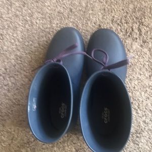 woman’s crocs